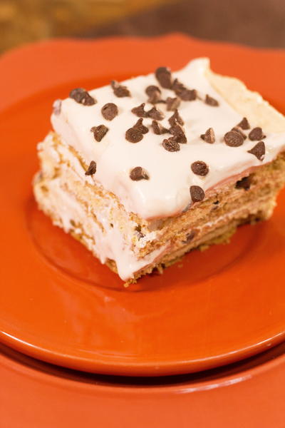 Easy Pumpkin Eclair Cake